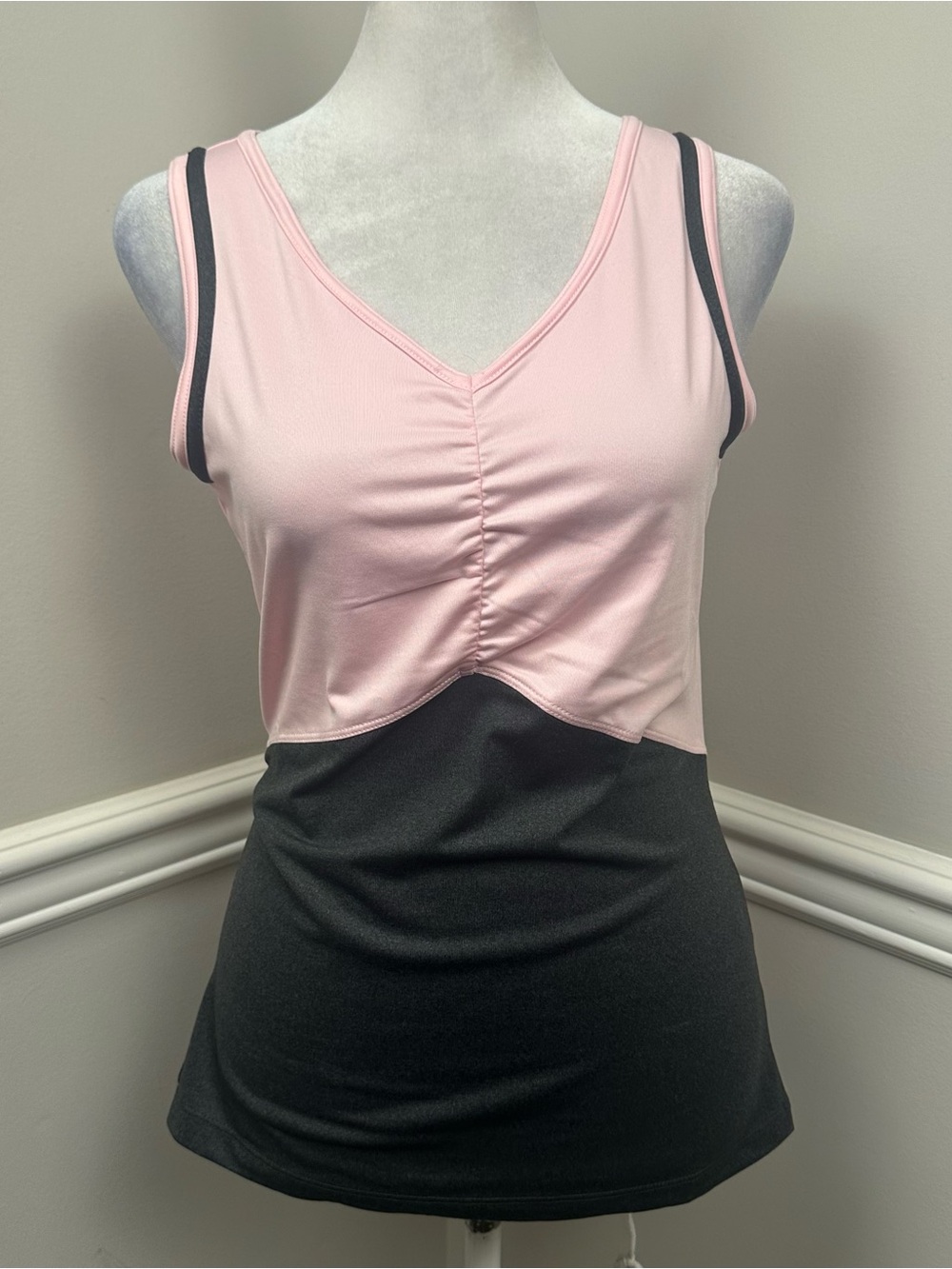 Tail Pink and Black Ruched V‑Neck Athletic Tank XS